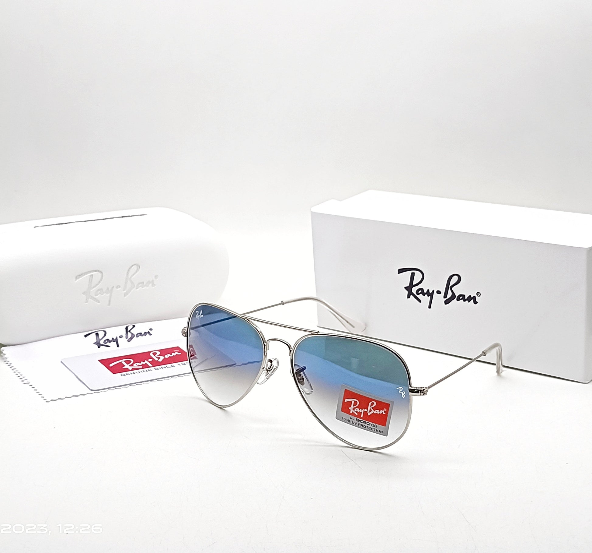 RAY-BAN Blue Shade & Silver 3026 Oval Aviator Metal Trendy Hot Favourite Wintage Sunglass For Unisex.