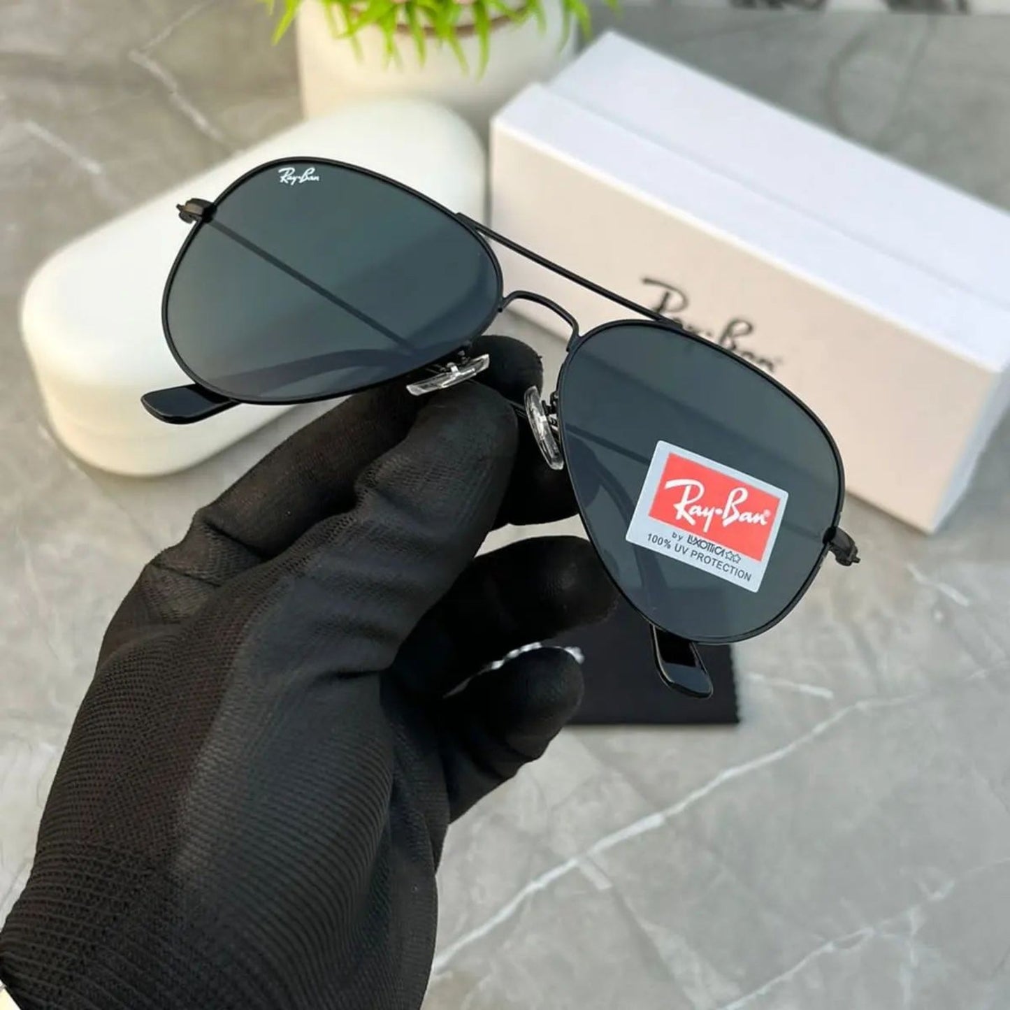 RAY-BAN Black Black 3026 Aviator Trendy Hot Favourite Wintage Sunglass For Unisex.